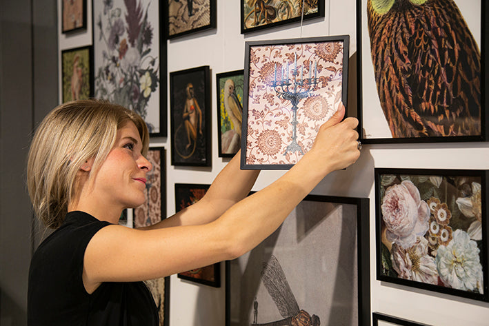 4 Tips voor het recht hangen van lijstjes aan een STAS schilderij ophangsysteem
