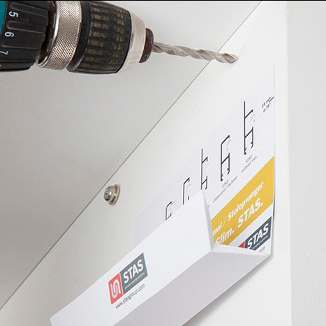 STAS multirail max + installatiekit laat u eenvoudig uw favoriete kunst schitteren aan de muur.