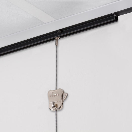 STAS u-rail zwart 100 cm, ideaal voor plafondmontage en verkrijgbaar met bijpassende haken en koorden.
