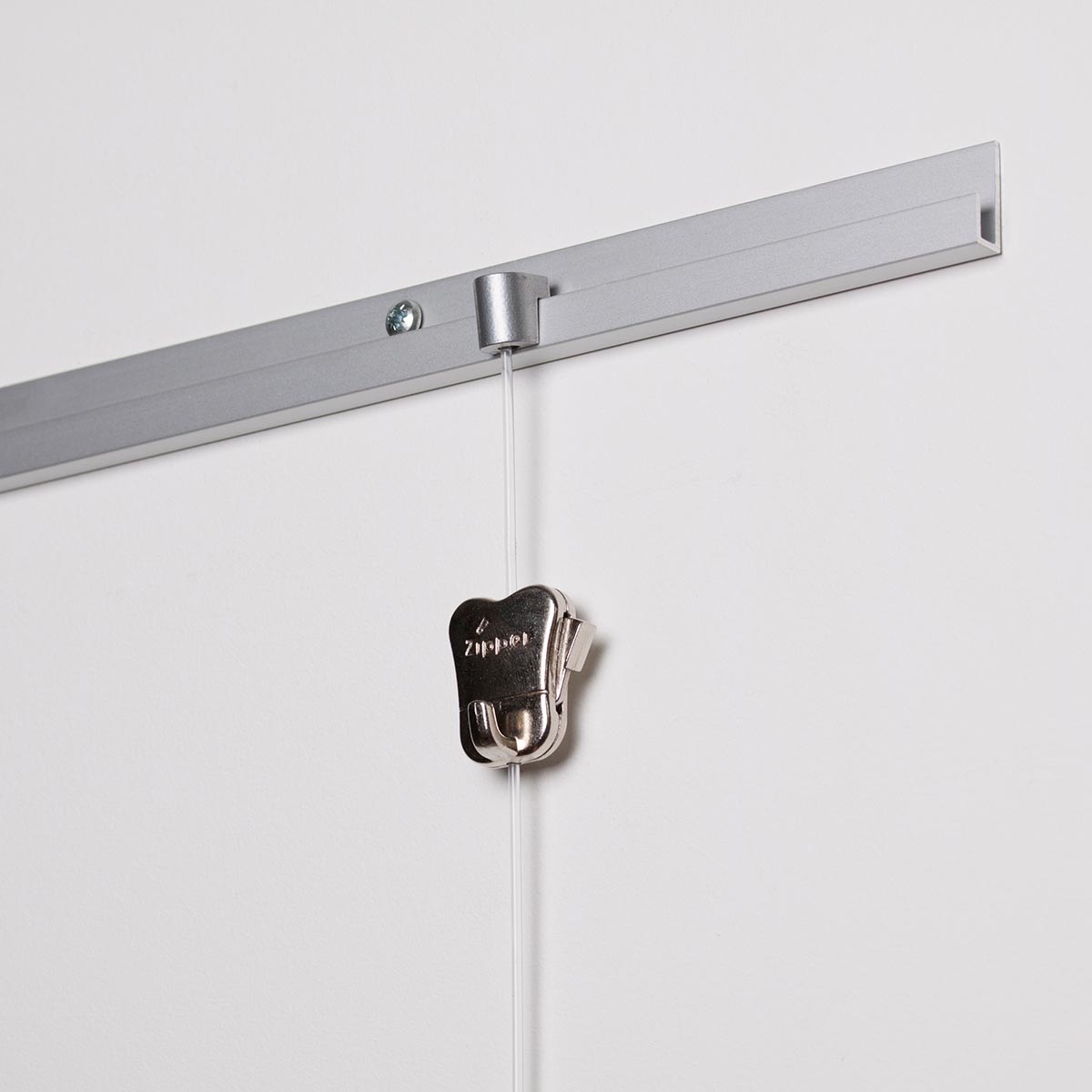 STAS j-rail cilinderhaak, perfect voor gebruik in huis of kantoor.
