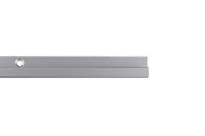 STAS j-rail max 200 cm biedt een flexibele manier om fotolijsten op te hangen.