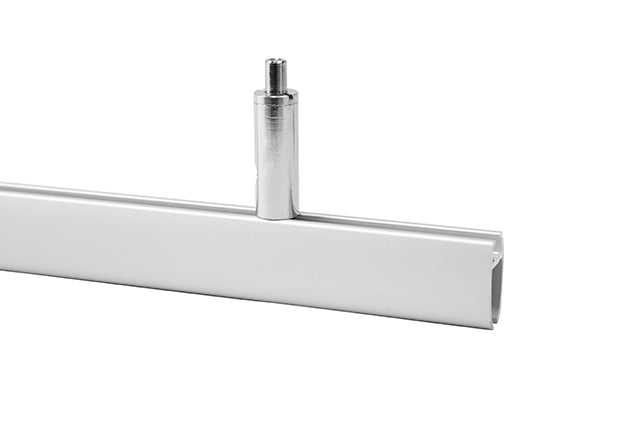 STAS signtrack set: aluminium rail voor plafond- of wandmontage, eenvoudig te installeren.
