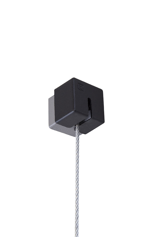 STAS qubic met perlon koord glijder + zipper voor een strak en modern ophangsysteem in elke ruimte.